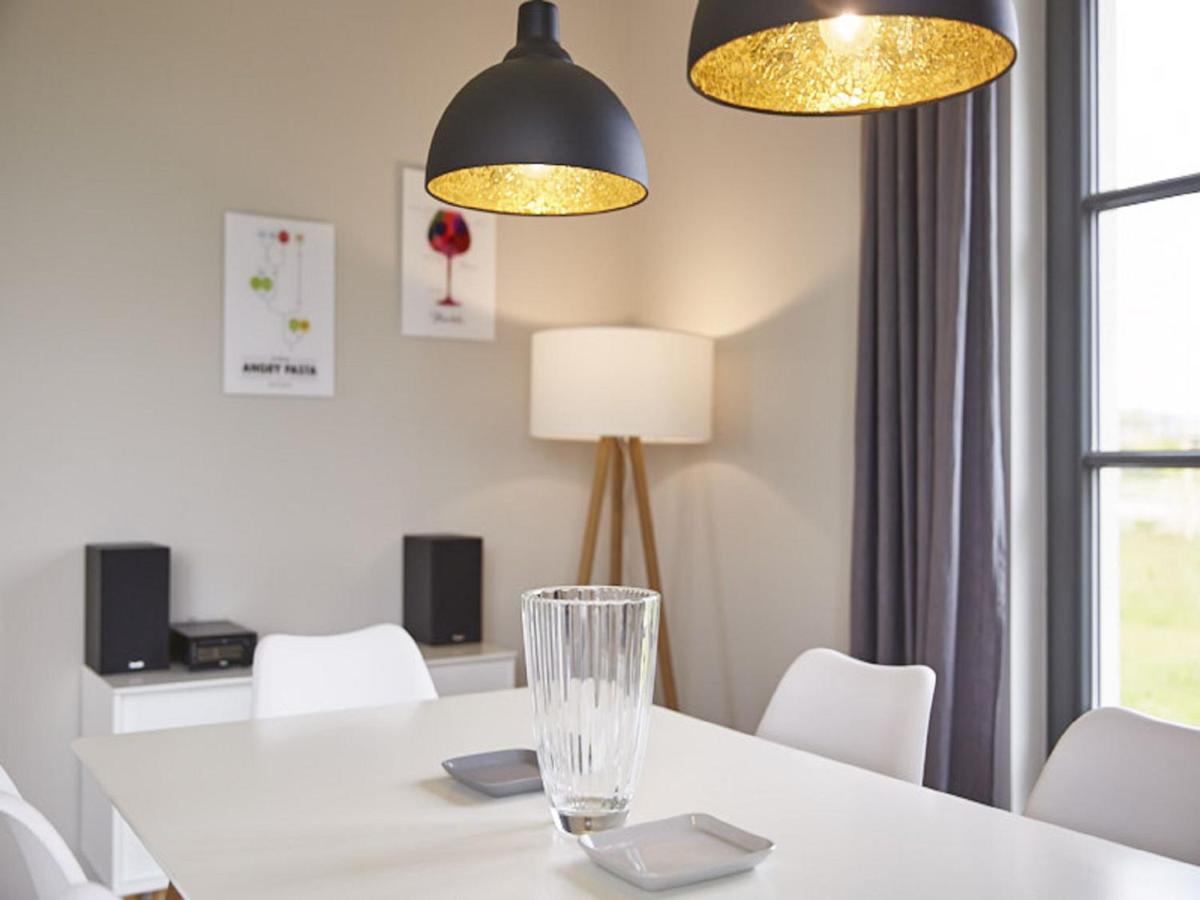 Reetland Am Meer - Premium Reetdachvilla Mit 3 Schlafzimmern, Sauna Und Kamin E24 Dranske Exteriör bild