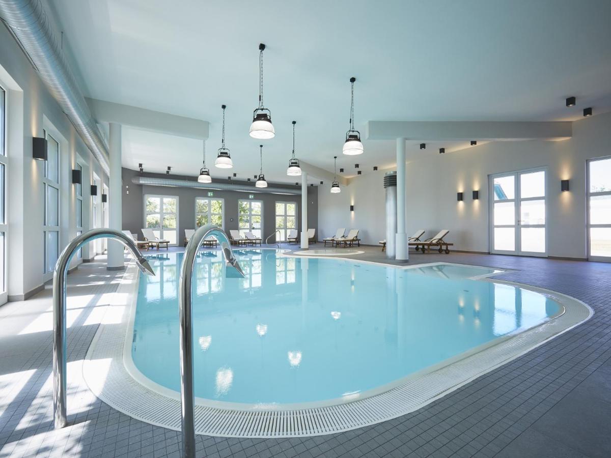 Reetland Am Meer - Premium Reetdachvilla Mit 3 Schlafzimmern, Sauna Und Kamin E24 Dranske Exteriör bild